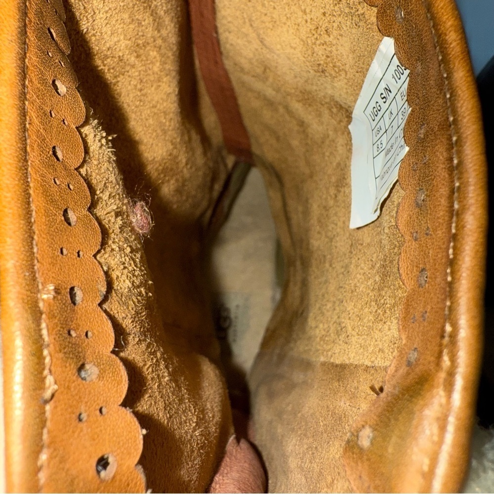 Ugg Cary Leather Mid Calf Pull On Heeled Boots Women’s Size 8.5 - Picture 10 of 10